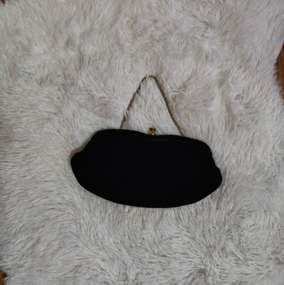 Purse with chain